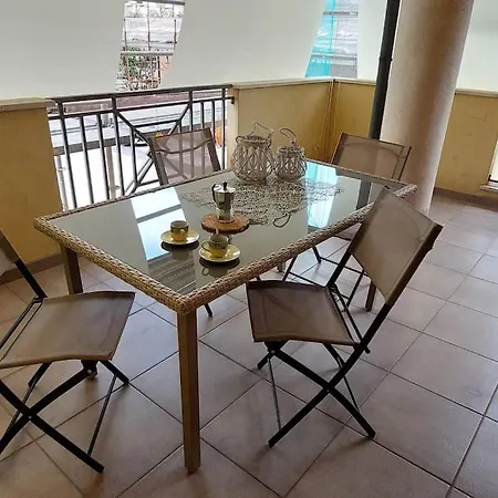 Mary's Flat * אולביה